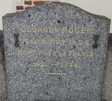 Sépulture de Georges Roger à Fierville-les-Parcs (14)