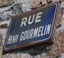 Rue Henri Gourmelin (mal orthographiée) à Plougonvelin