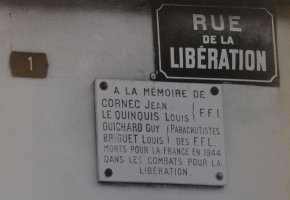 Plaque commémorative de la rue de la Libération à Landerneau